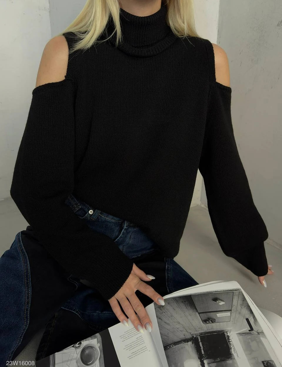 Shoulder Detail Turtleneck Sweater 